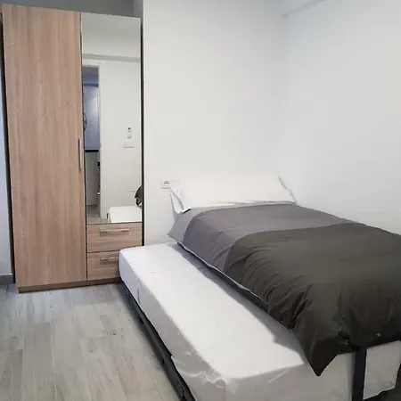 Apartment Calle De La Iglesia 42 *